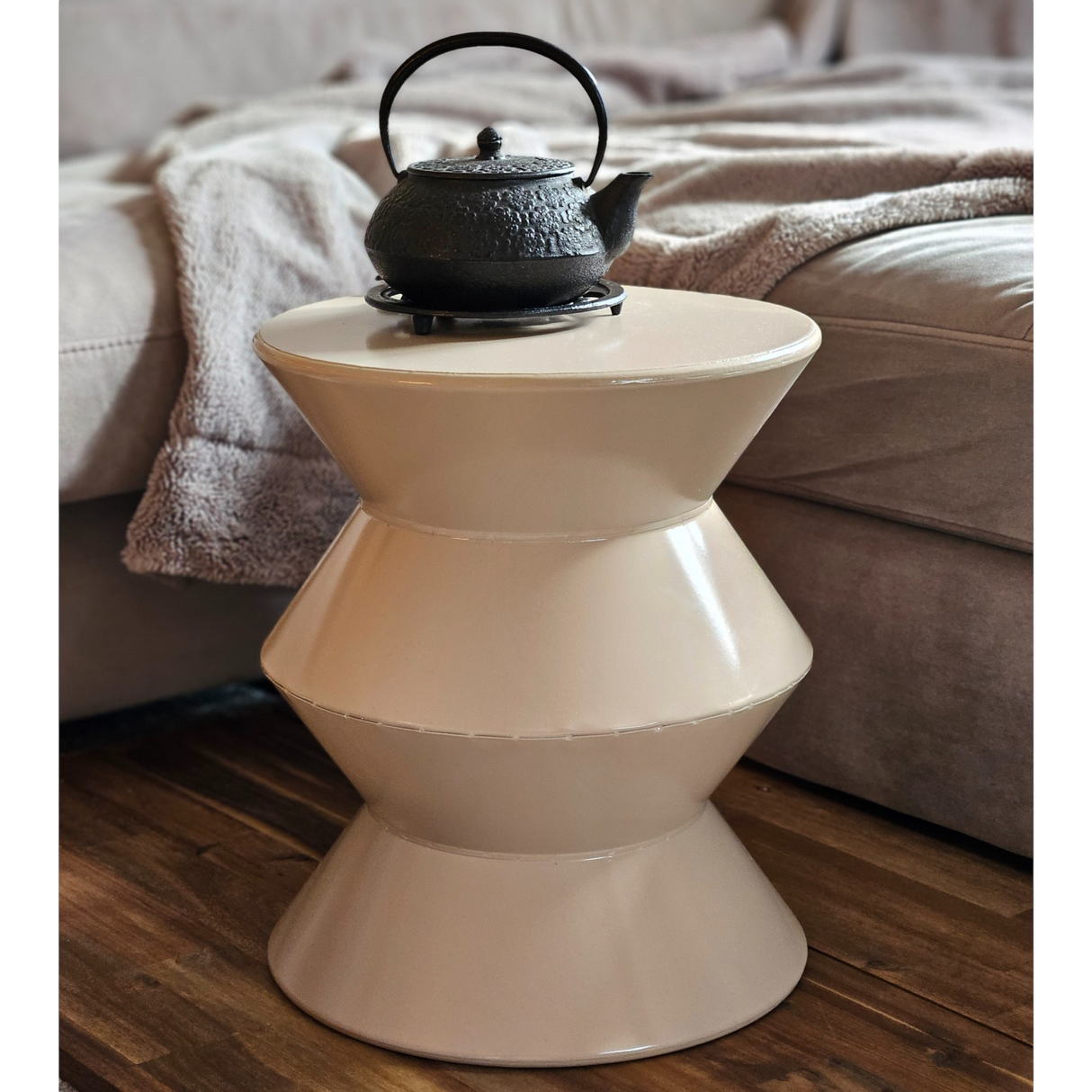 Couchtisch Beistelltisch beige 37x30 Retro Metalltisch rund kleiner Tisch Pflanztisch