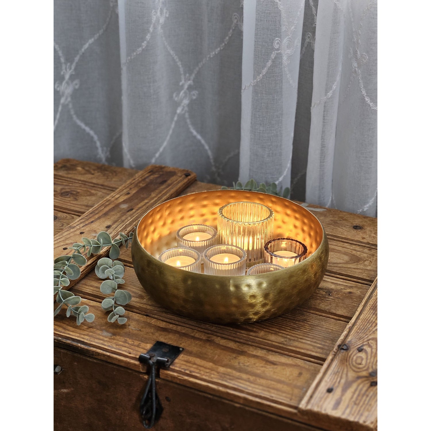 Metal decorative bowl, round metal bowl, hammered, gold, 24 cm