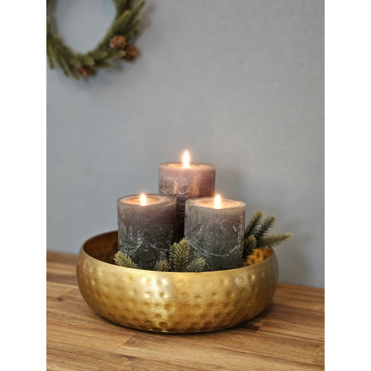 Metal decorative bowl, round metal bowl, hammered, gold, 24 cm