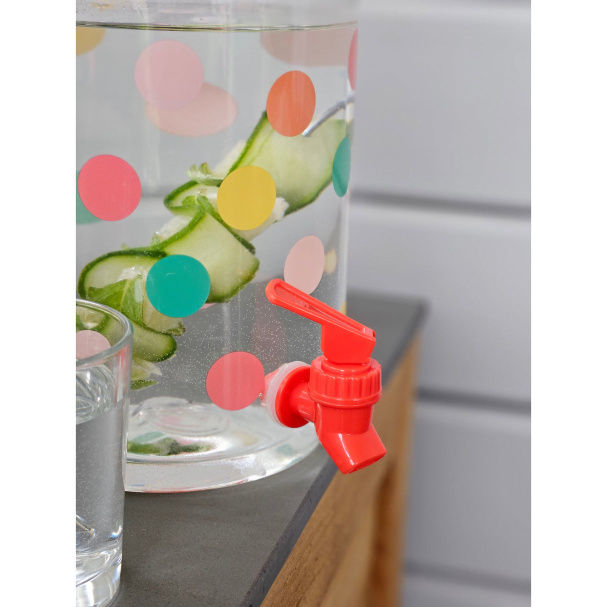 Juice dispenser drinks dispenser with tap 3.75 liters plastic water dispenser colorful dots RED