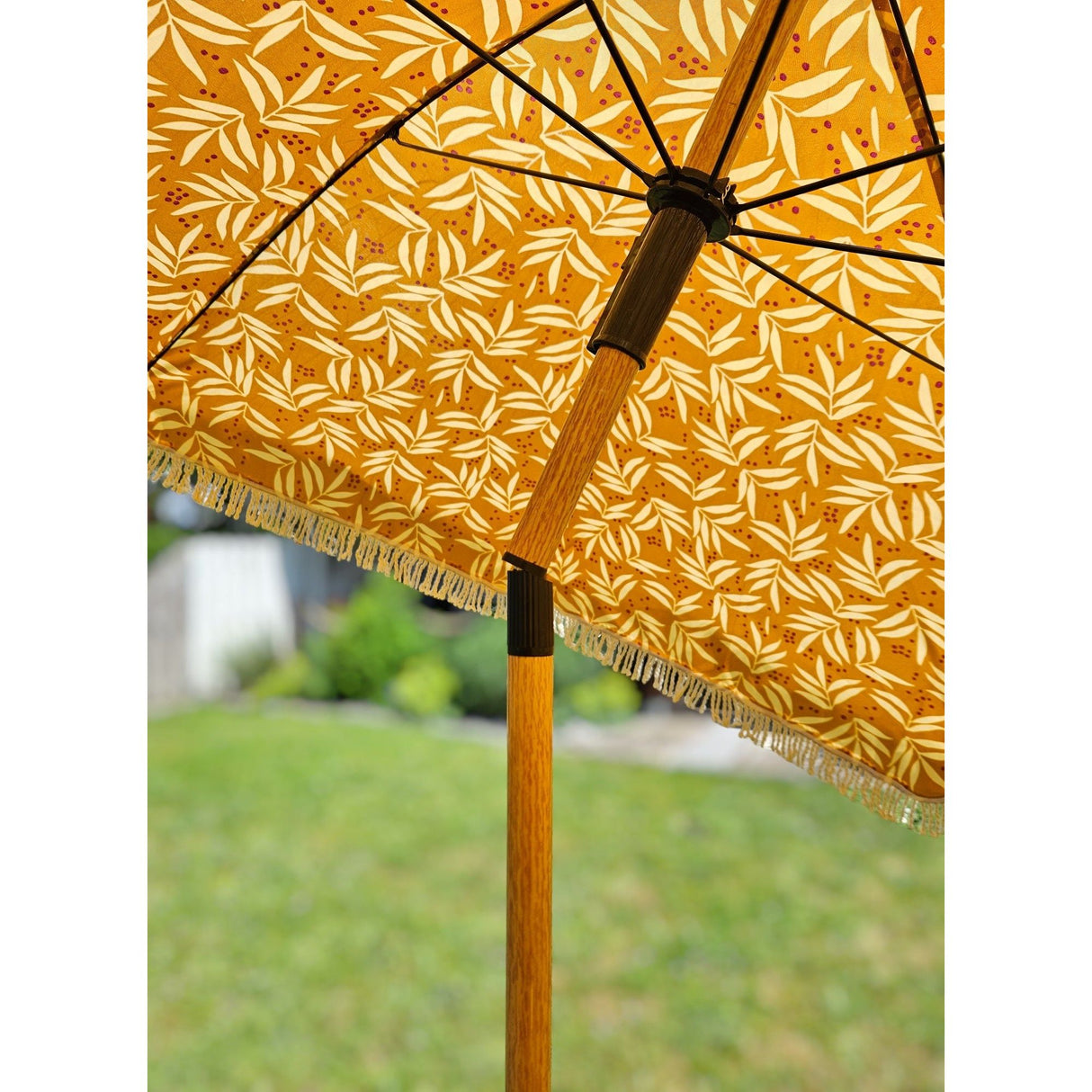 Parasol beach umbrella UV protection with bag fringes yellow Ø 170 cm