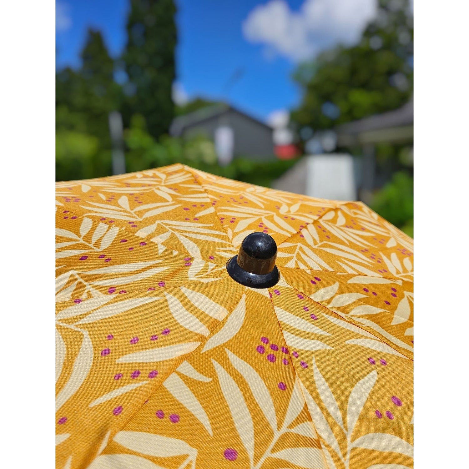 Parasol beach umbrella UV protection with bag fringes yellow Ø 170 cm