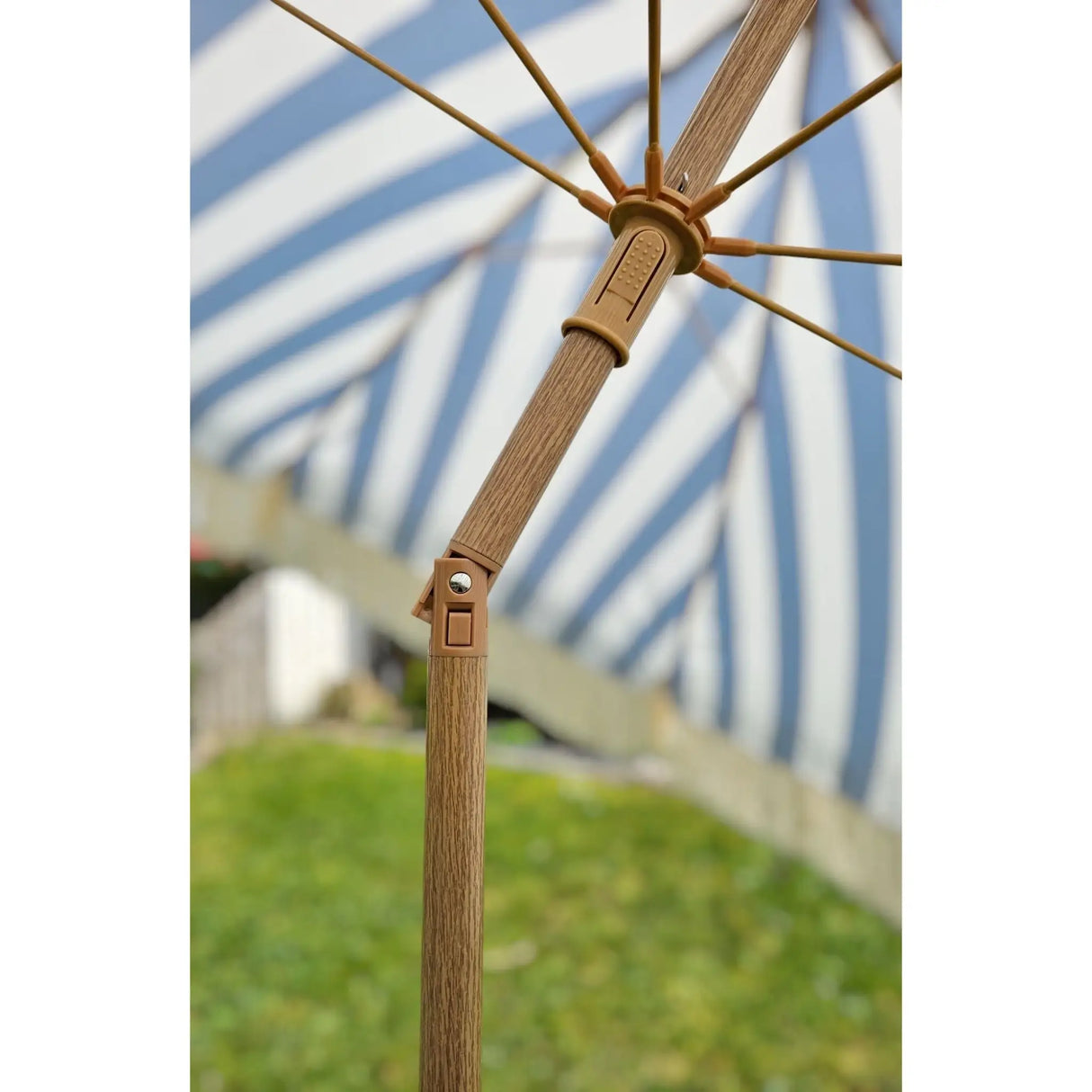 Sonnenschirm Strandschirm Schirm gestreift mit Fransen maritim UV Schutz Ø 180cm - Sonnenschirm