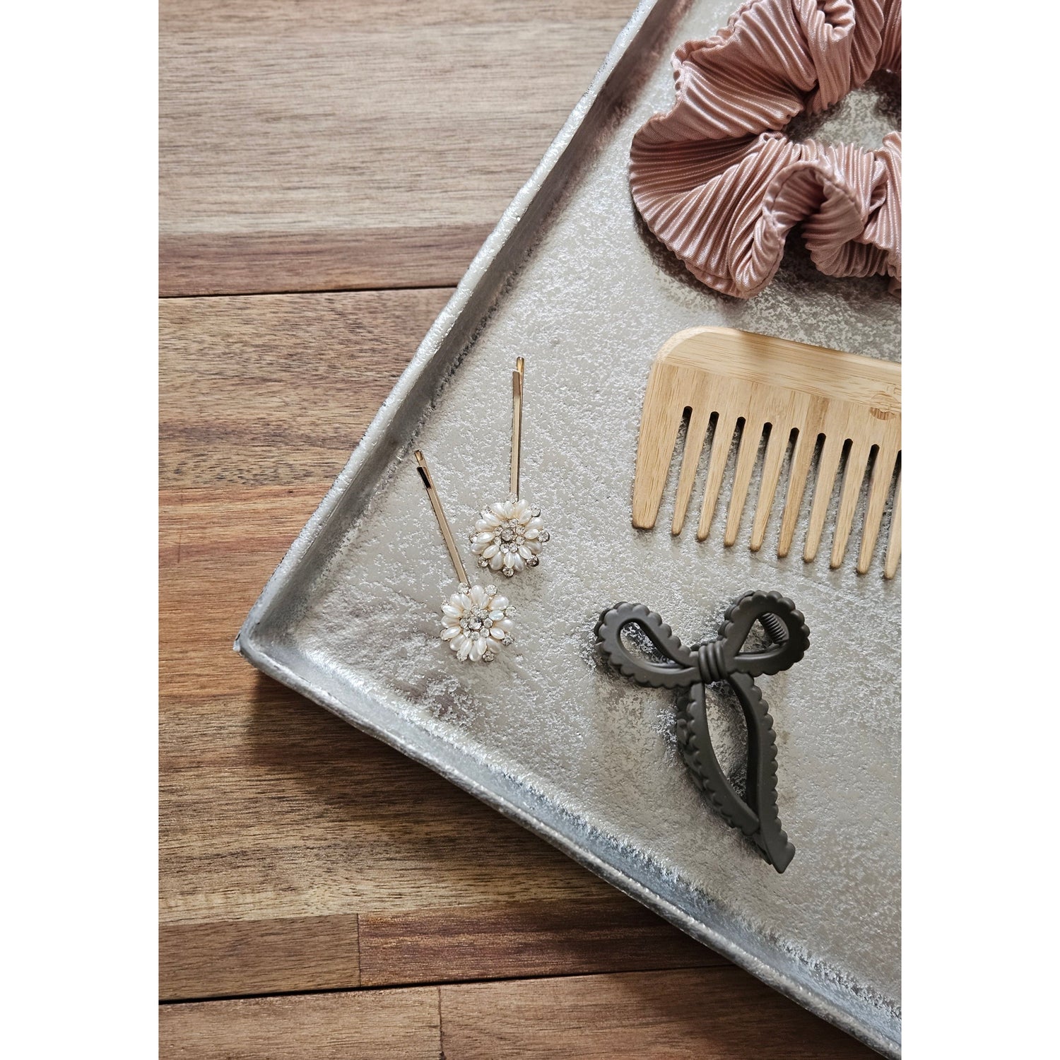 Tray decorative plate silver metal solid table decoration bowl decorative bowl 25 x 25 cm