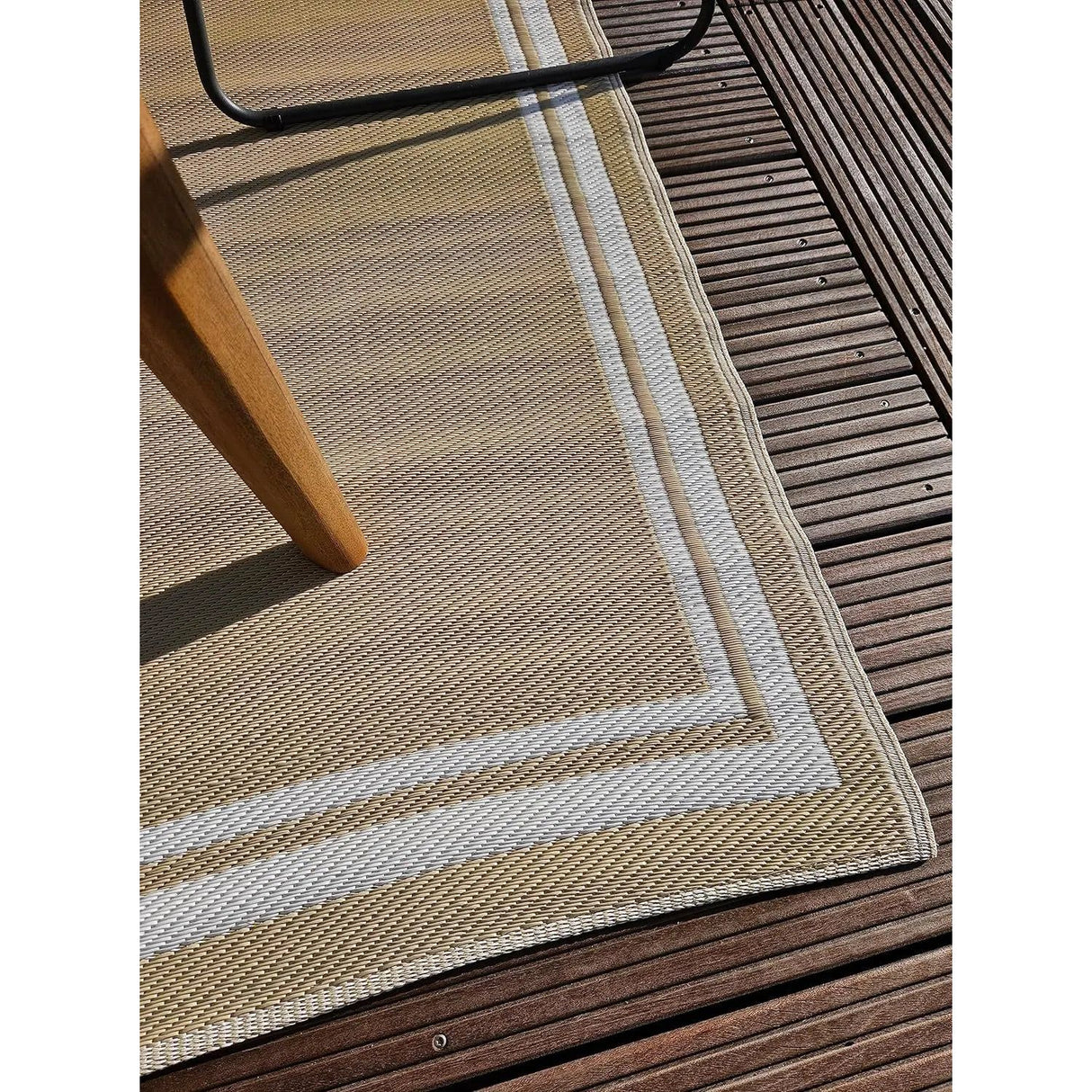 Teppich Outdoor Balkonteppich außen Balkon Terrasse beige weiß 150 x 90 cm