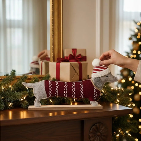 Dackel Filz Dekoration Weihnachten Aufsteller mit Glocke Hund auf Sockel 47 cm - Aufsteller